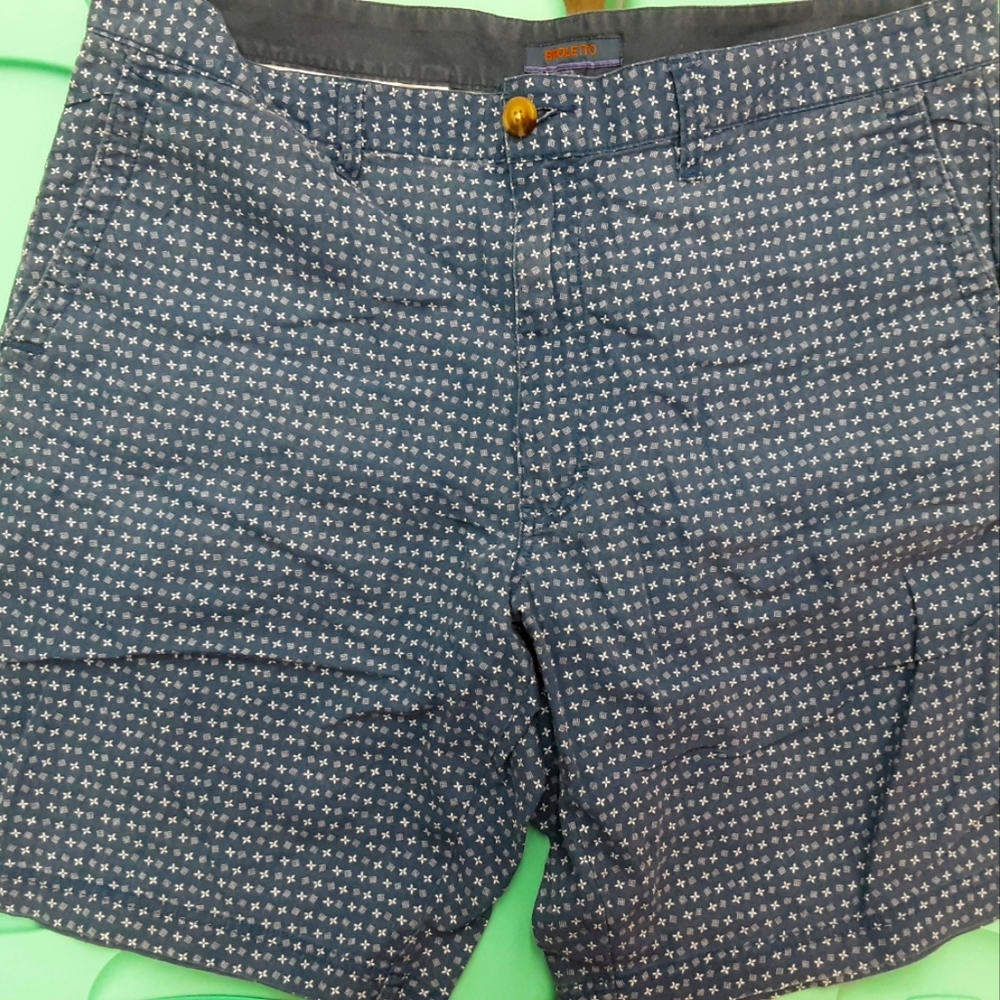 Broletto Men's Blue and White Linen Blend Shorts Size 38W